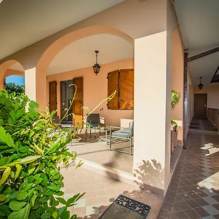 Vicino Al Mare צ'יביטאנובה מארקה